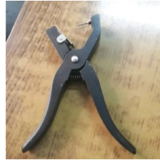 Applicators For Plastic Cattle Ear Tags 2